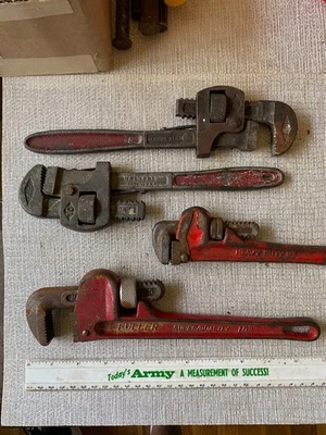 4 Vintage Pipe/Monkey Wrenches - 3 10" (Fuller, Stillson/Walworth), 7" (China) - Image 1 of 4