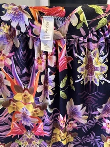 Vestido de Desayuno Ropa de Dormir Ciervo Blanco Negro Floral Frontal Talla M - Imagen 1 de 17