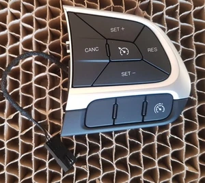 Comandi volante DESTRO  P5YL23XSAAC ORIGINALE GRUPPO FCA JEEP FIAT  - Foto 1 di 3