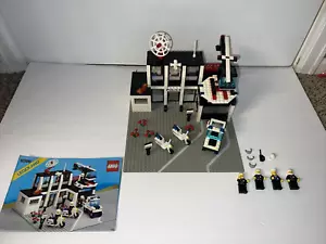 LEGO 6386 Police Command Base Station HQ - 100% complete - Picture 1 of 7