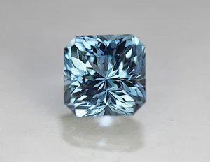 Im Labor gewachsener Spinell. Quadratisches Portugiesisch. 10,85 mm. 9,20 ct. - Bild 1 von 4