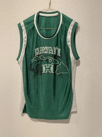 Vintage University Of Hawaii Rainbow Warriors Tank Top Basketball Jersey Cover