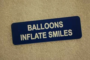 BALLOONS INFLATE SMILES (Fun Badges) - Picture 1 of 1