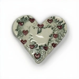 hermoso broche pin corazón pintado a mano - Imagen 1 de 3