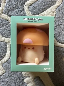 Smoko Mushroom Ambient Vinyl LED Light Take Anywhere Auto One Hour Shut-Off - Picture 1 of 3