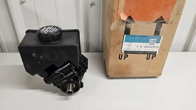 GENUINE GM 26002919 POWER STEERING PUMP 1987-89  BERETTA CORSICA Cavalier 2.8L - Image 1 of 4