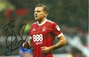 NOTTINGHAM FOREST: JASON CUMMINGS SIGNED 6x4 ACTION PHOTO+COA - Picture 1 of 1