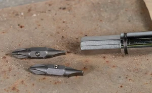 SCREWDRIVER/NUT DRIVE 2 REPLACEMENT BITS 32483 Klein Tool for 10-in-1 or 11-in-1 - Picture 1 of 6