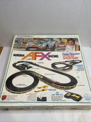 Vintage Aurora AFX Peter Revson PIT ROW Speedway set with cars and original Box - Image 1 of 4