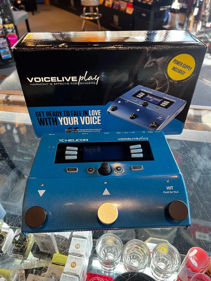 TC Helicon Voice Play Live usado Foto 1 de 1