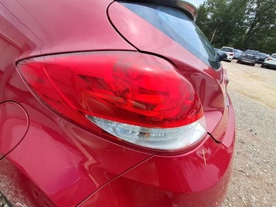 Used Left Tail Light Assembly fits: 2014 Hyundai Veloster without LED accent Lef - Image 1 of 4