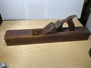 Antique Sandusky Tool Co. 22 Inch Wooden Jointer Plane - Picture 1 of 17