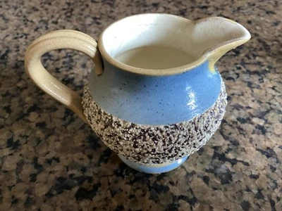 Antigua jarra de arena con bandas miniatura Country Yellow Ware del siglo XIX C Foto 1 de 4