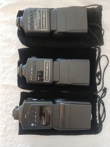 2x Neewer TT520 Flash Speedlite & Larger Model for DSLR Cameras - Picture 1 of 8