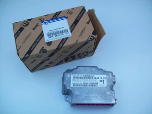 Passend für Jeep Compass Airbag Steuergerät Steuergerät 68186642AD bis 2014 - Bild 1 von 4