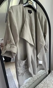 100% LINEN jacket Size 10-Fits 10-14 Or 16 Detailed Stitching Adjustable Sleeves - Picture 1 of 8