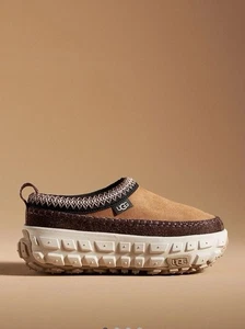 NEU UGG Venture Daze Tasman Braid Schuhe 1154530 M/6 mit 7 Chestnut Slipper - Bild 1 von 9