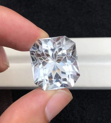 45.6 Carat Natural Flower cut loop Clean Quartz  from skardu, @Pakistan. - Image 1 of 4