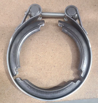 Volkswagen Catalytic Converter Clamp 1K0-253-725-B (21081) Genuine OEM Foto 1 de 2