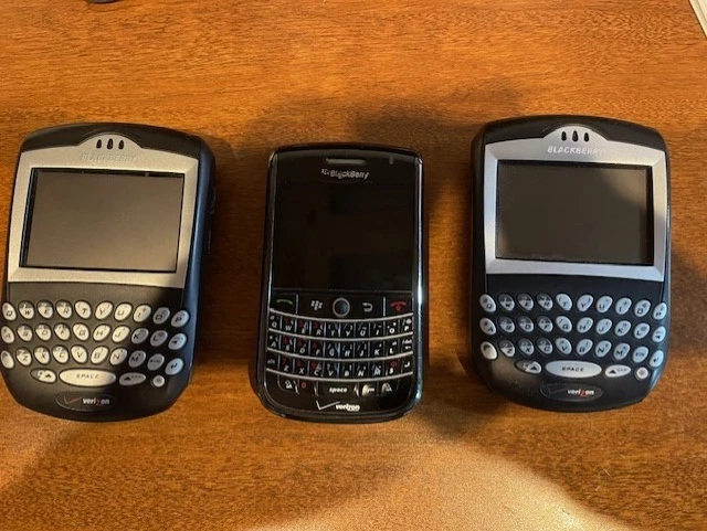 BlackBerry 7250 Smart phone no battery fair condition - Image 1 of 1