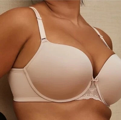 Camiseta Torrid Curve Ligeramente Forrada 360° Espalda Suave Sujetador Acolchado 38F Inalámbrico Foto 1 de 4