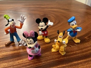 Disney mini figure lot Mickey Mouse, Minnie Mouse, Donald Duck, Goofy and Pluto - Picture 1 of 12