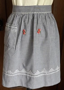 Grembiule vintage blu bianco Gingham con ricamo e tasca - Foto 1 di 8