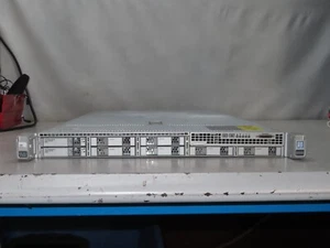 Cisco UCS C220 M4S SFF Server 8 Core 2.4GHz RAM 32GB HHD 600GB - Picture 1 of 6