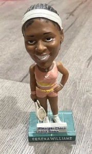 Serena Williams Bobblehead SGA JP Morgan Chase Tennis Open 2004 - Foto 1 di 9