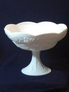 VINTAGE MILK GLASS GRAPE PEDESTAL COMPOTE - Picture 1 of 6