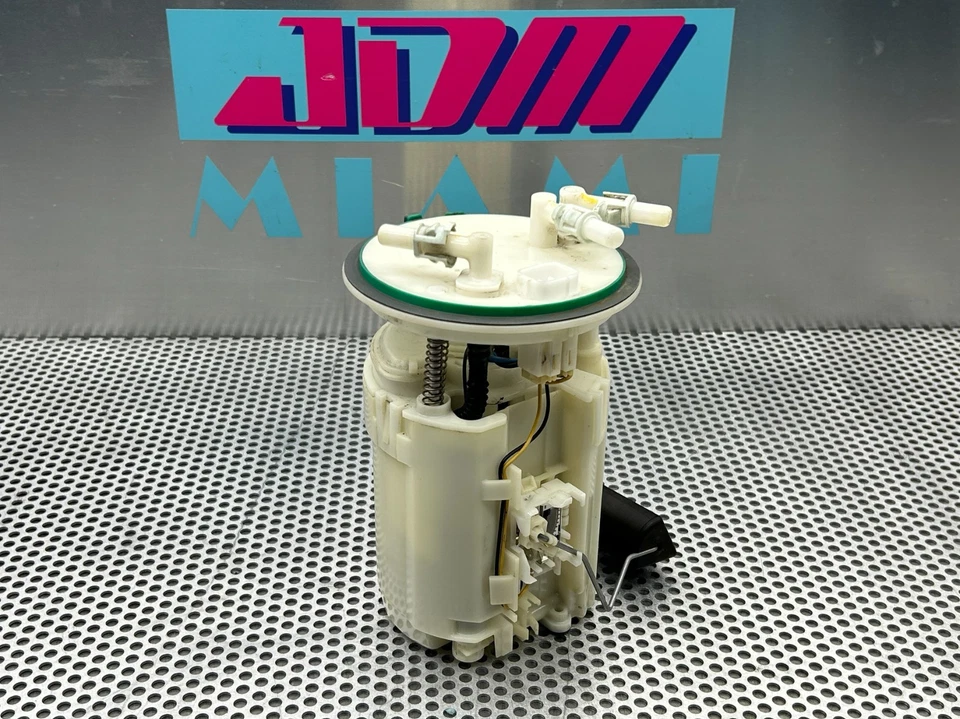 Módulo de unidad de envío de bomba de combustible Subaru WRX STI 2015-2021 OEM Denso especificaciones de EE. UU. LHD Foto 1 de 4