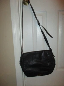 Lauren Ralph Lauren schwarz Rindsleder Satteltasche Umhängetasche Handtasche mit Anhänger - Bild 1 von 10