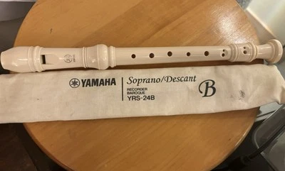 EUC - Yamaha YRS-24B plastic soprano recorder, natural - Image 1 of 4