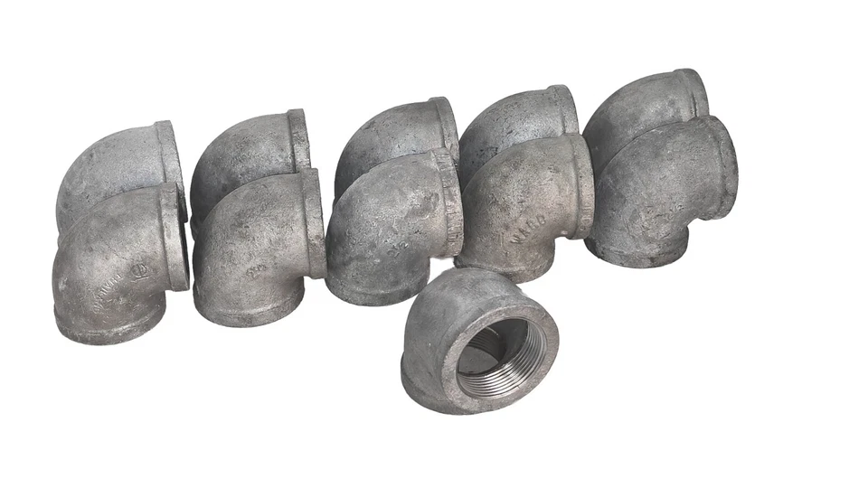 Lot of 11 pieces 2-1/2" 150 Female Threaded (NPT) 90° Elbow Malleable Iron - Image 1 of 1