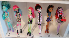 Boneca Monster High Nefera de Nile com Anél Raríssimo - O Espaço Virtual do  Colecionador