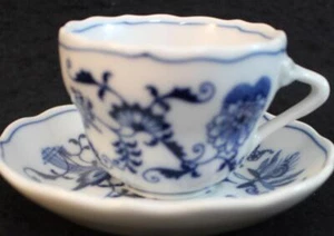 Blue Danube BLUE DANUBE JAPAN Flat Demitasse Cup & Saucer GREAT CONDITION - Picture 1 of 5