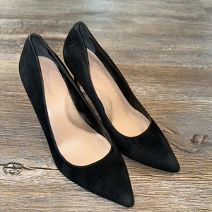 Banana Republic Womens Madison BLACK PEBBLED PUMPS SZ 7/5 - Picture 1 of 14