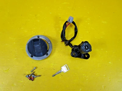 05-25 2005-2025 SUZUKI GSXR 600 750 1000 LOCK SET IGNITION SWITCH GAS CAP KEY OE - Image 1 of 4