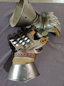 Plattenhandschuh / Mittelalter / Schaukampf / "bespielt"/ 1,3mm - Bild 1 von 1