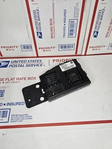 2009-2012 Colorado Canyon / 2009-2010 Hummer H3 BCM Body Control Module 15886073 - Picture 1 of 10