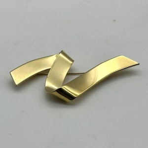 Vintage Monet Gold Tone Swirl Ribbon Brooch Pin Statement Signed - Picture 1 of 5