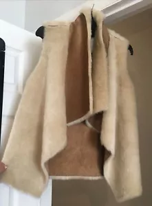 Gilet pelliccia sintetica reversibile Velvet By Graham Spencer taglia XS tasche - Foto 1 di 12