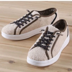 Hey Dude Karina Sherpa Marshmallow Slip On Casual  Shoes Women 7 Worn Few Times - Picture 1 of 17