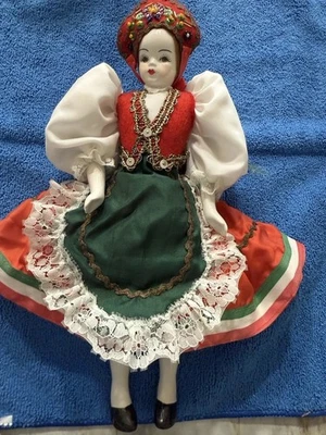 "Muñeca folclórica húngara tradicional vintage de 12"" cara pintada a mano" Foto 1 de 4