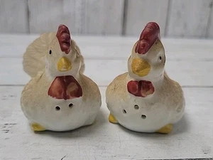 Vintage Ceramic Rooster Chicken Salt & Pepper Shakers Farmhouse Country Decor - Picture 1 of 7