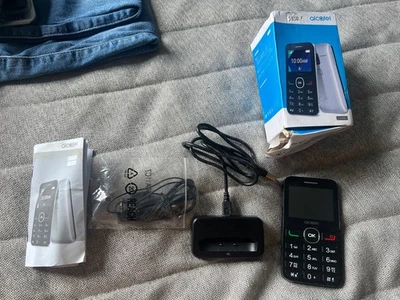 Alcatel 2008D Unlocked Dual Sim Big Button Basic Mobile Phone Black - Image 1 of 4