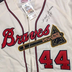Camiseta firmada por Hank Aaron Milwaukee Braves Mitchell & Ness #755 inscripción Salón de la fama - Imagen 1 de 12