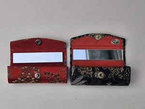 Custodie per rossetti con specchio set di 2 supporti vintage floreale rosso nero regalo viaggio - Foto 1 di 15