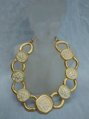 Passerella dichiarazione vintage Collana oro Givenchy Paris New York smalto crema