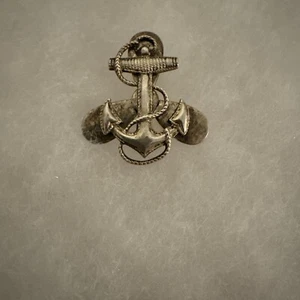 Vintage U.S. Navy Sterling Silver Propeller, Achor and Rope US Navy WAVES - Picture 1 of 4